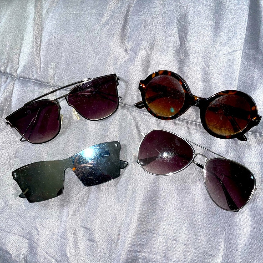 4 Pairs of Sunglasses